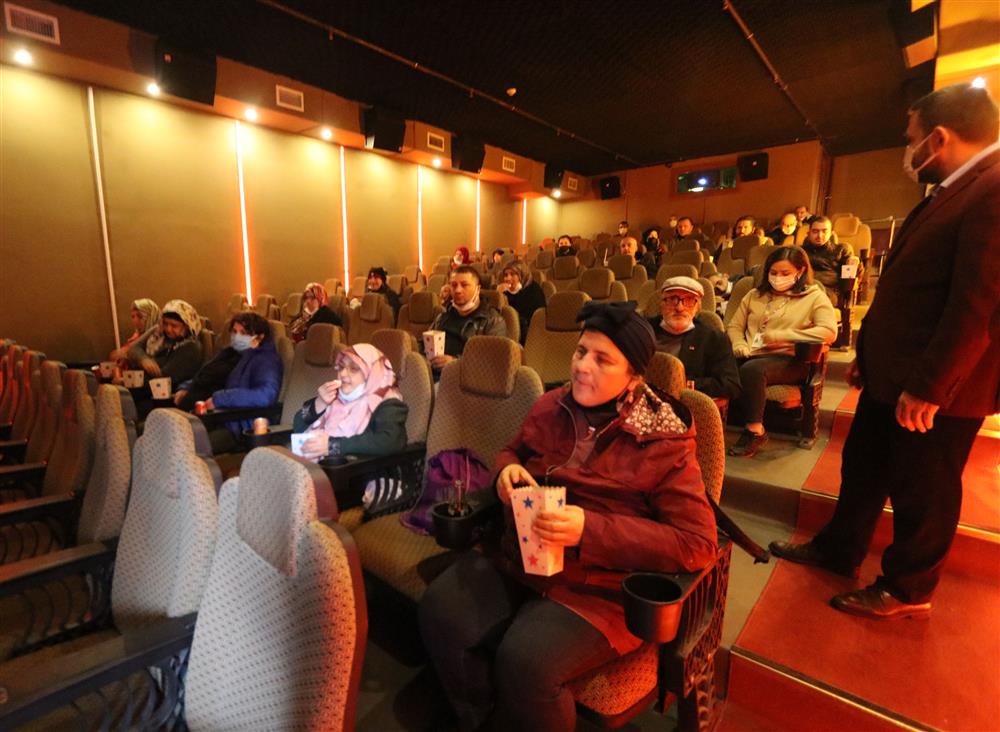 Rize Toplum Ruh Sağlığı Merkezi hastalarına sinema etkinliği